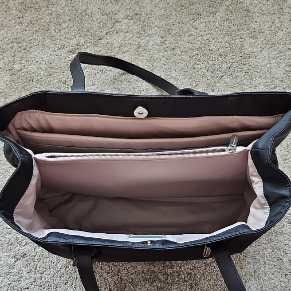 Briggs & Riley Elegant Black Tote - Picture 3 of 7